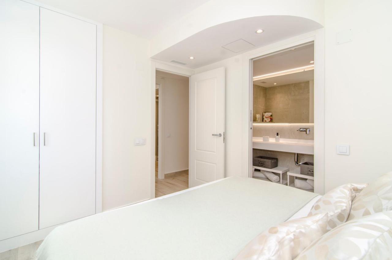 Sitges Spaces Oasis Suites- 4 Bedroom, 4 Ensuite Bathrooms, Terrace, Pool, Sitges Centre Exterior photo